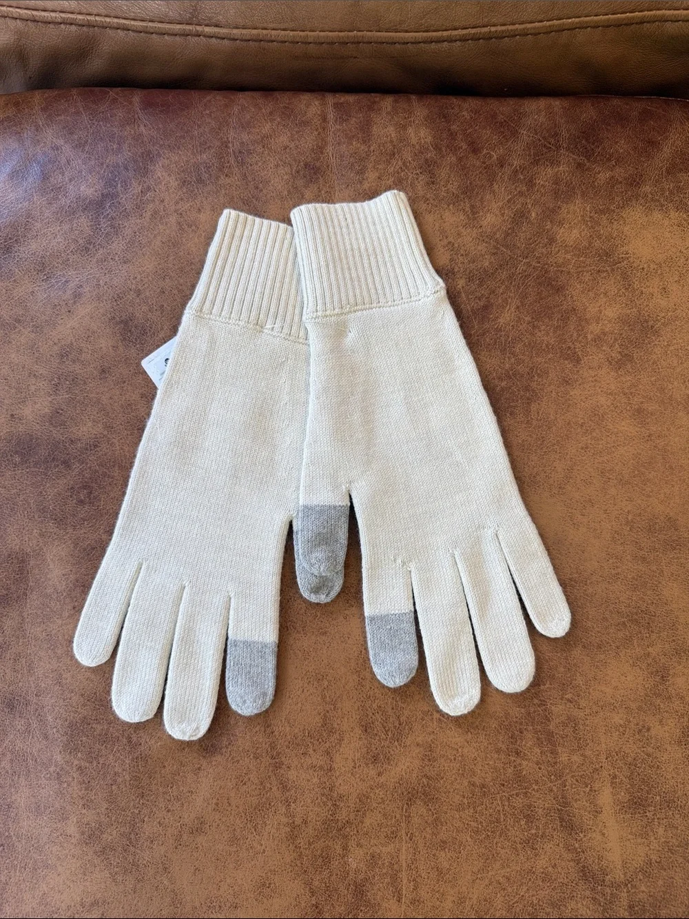 NWT Lululemon Warm Revelation Gloves Womens Large Heathered Light Ivory Cream